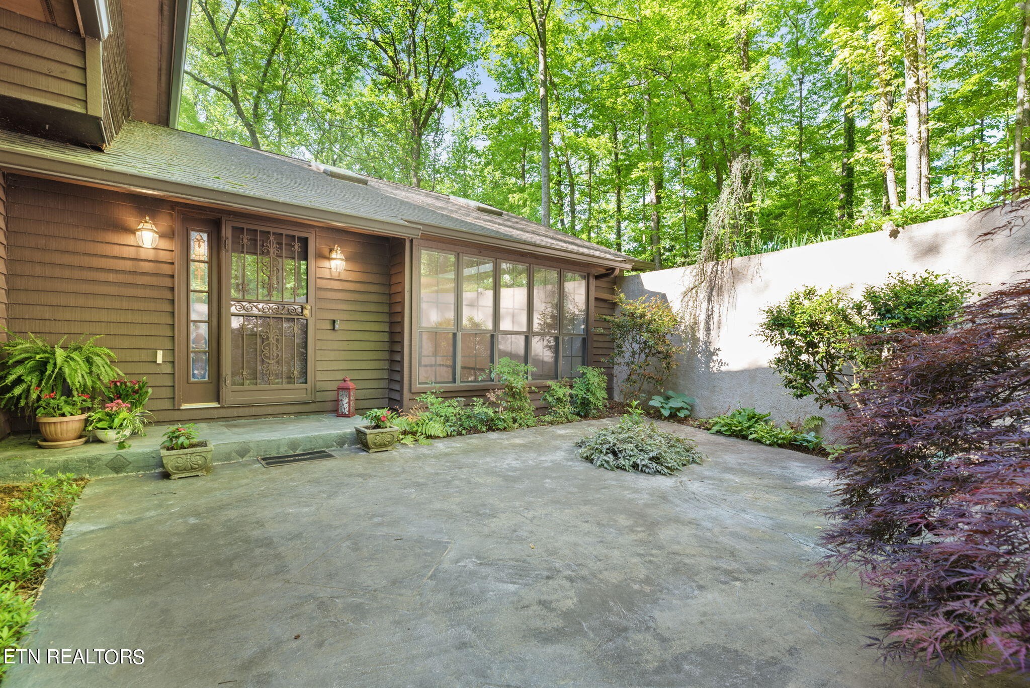 131 Amanda Drive Oak Ridge, TN 37830 - Photo 4 of 39 Gallery Image 4