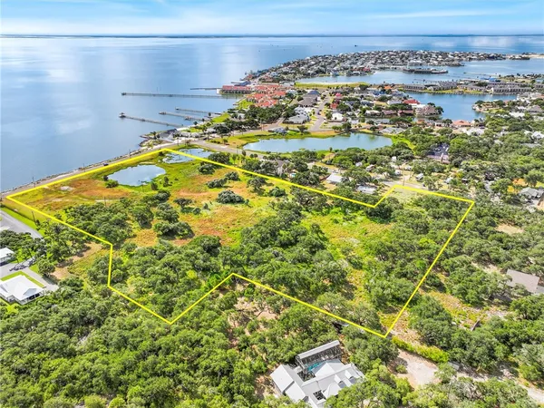 $4,950,000 | 417 Fulton Beach Road, Rockport, TX 78382
