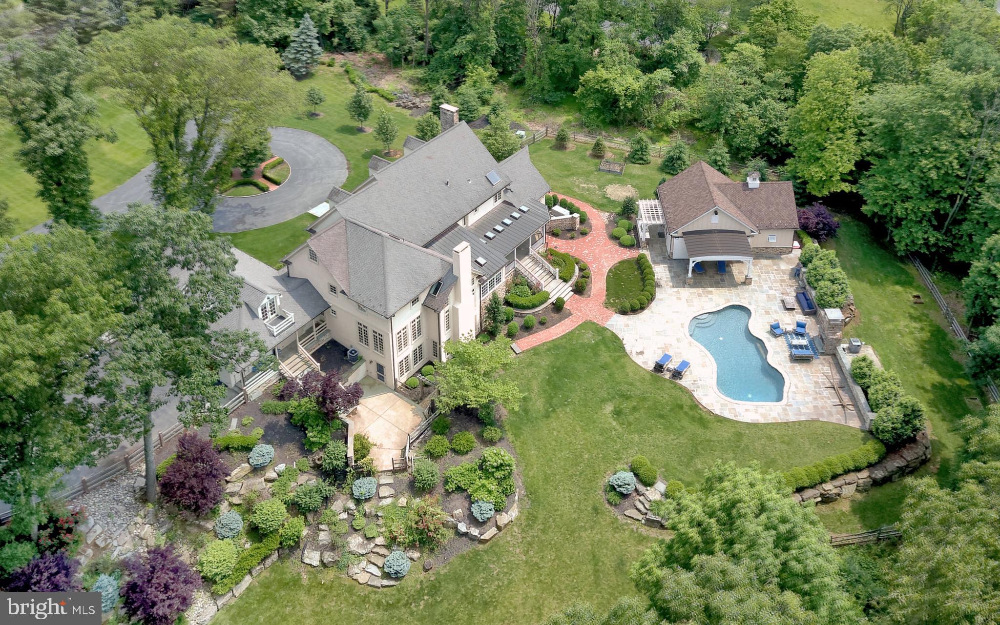 2675 Ballybunion Road Center Valley, PA 18034 - Photo 3 of 32