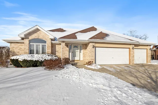 $479,000 | 8614 Bangor Drive, Tinley Park, IL 60487