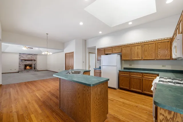 $479,000 | 8614 Bangor Drive, Tinley Park, IL 60487