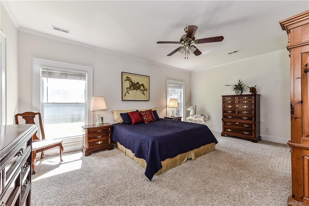 15333 Thomas Road Charlotte, NC 28278 - Photo 12 of 24 Gallery Image 12