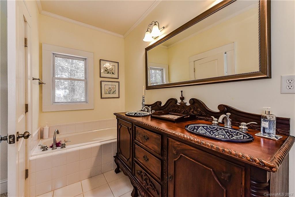 15333 Thomas Road Charlotte, NC 28278 - Photo 13 of 24 Gallery Image 13