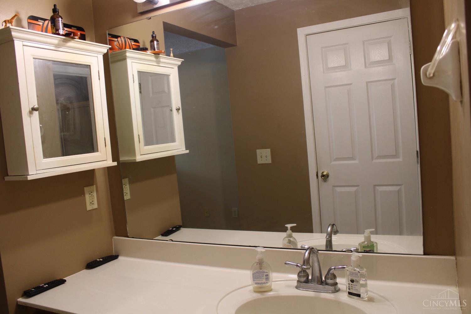 5757 Cheviot Road, Unit 3D Cincinnati, OH 45247 - Photo 9 of 14 Gallery Image 9