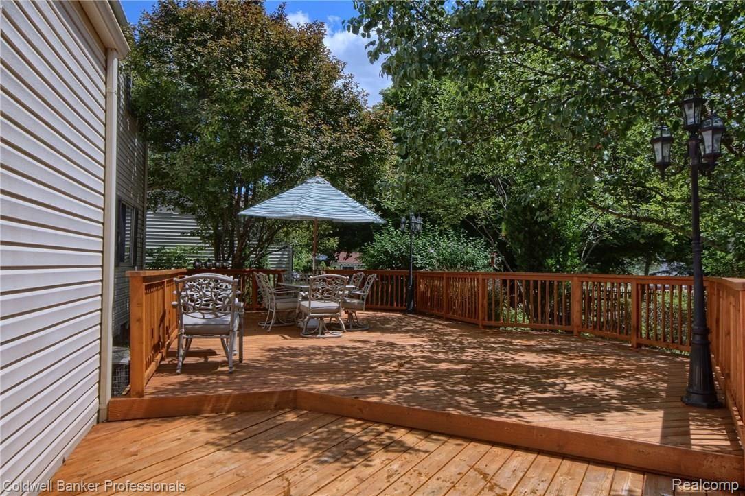 42531 Saltz Road Canton, MI 48187 - Photo 12 of 13 Deck.jpg