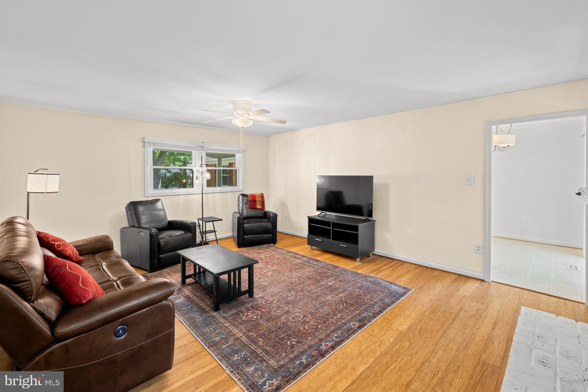 2925 Beaverwood Lane Silver Spring, MD 20906 - Photo 17 of 44 Family Room