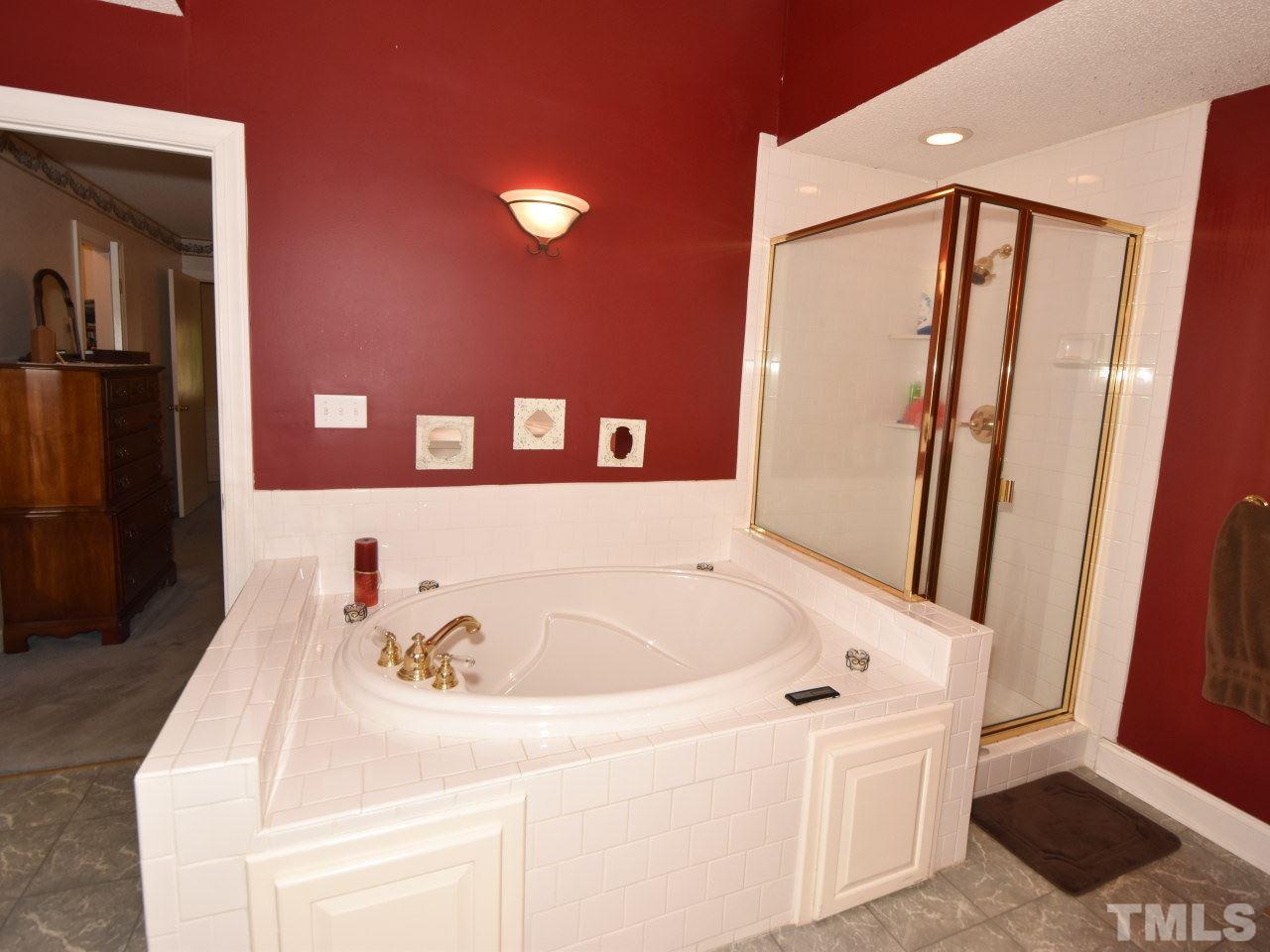 350 Sullivan Road Selma, NC 27576 - Photo 19 of 25 Jacuzzi tub with separate shower