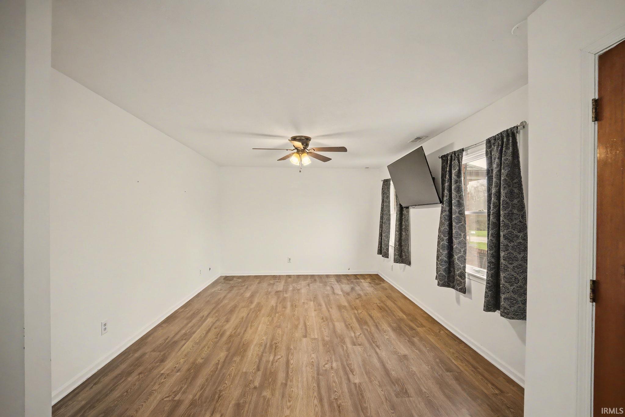 1705 South Jackson Street Marion, IN 46953 - Photo 8 of 32