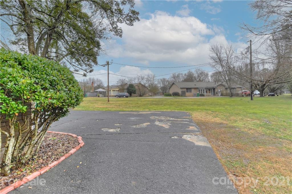 7215 Swans Run Road Charlotte, NC 28226 - Photo 3 of 26 Gallery Image 3