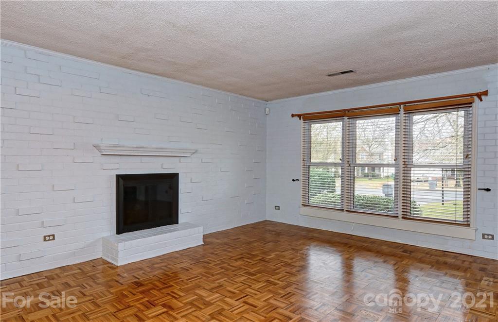 7215 Swans Run Road Charlotte, NC 28226 - Photo 9 of 26 Gallery Image 9