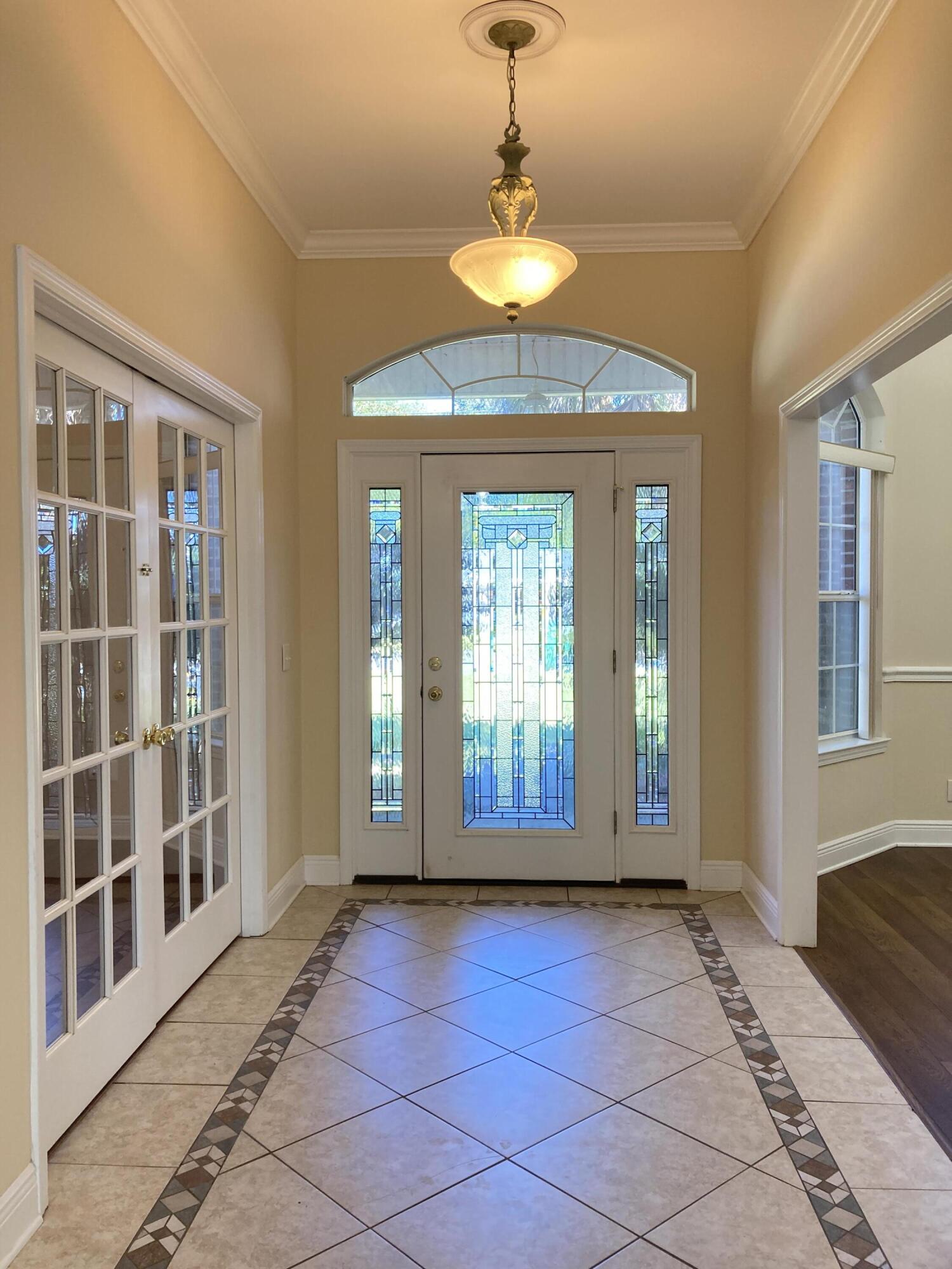 10 Maple Avenue Shalimar, FL 32579 - Photo 3 of 21 a view of a room with windows