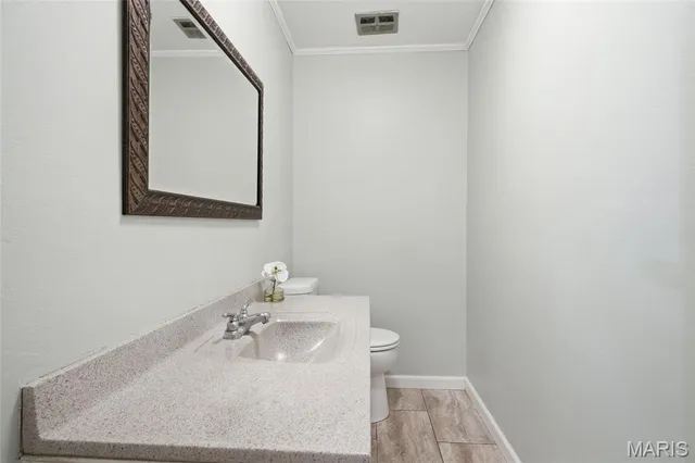 $415,000 | 477 Ironwood Drive, Ballwin, MO 63011