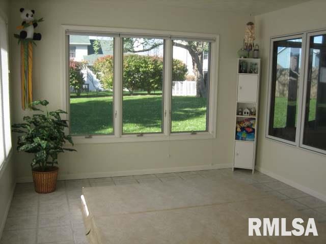 5702 Appomattox Road Davenport, IA 52806 - Photo 7 of 9 Gallery Image 7