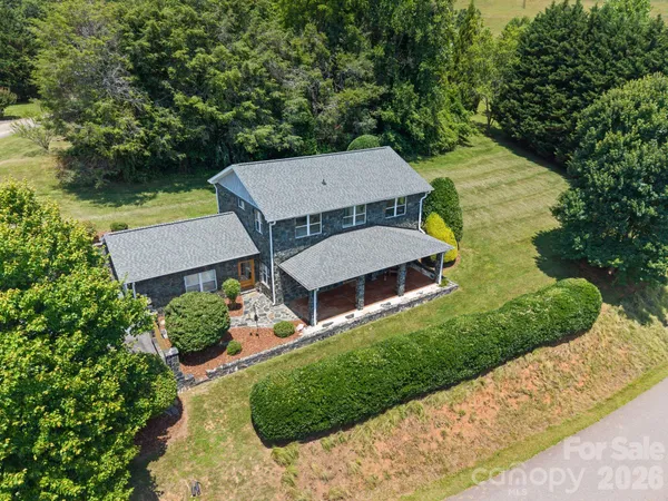 $499,900 | 195 Oak Lane, Mars Hill, NC 28754