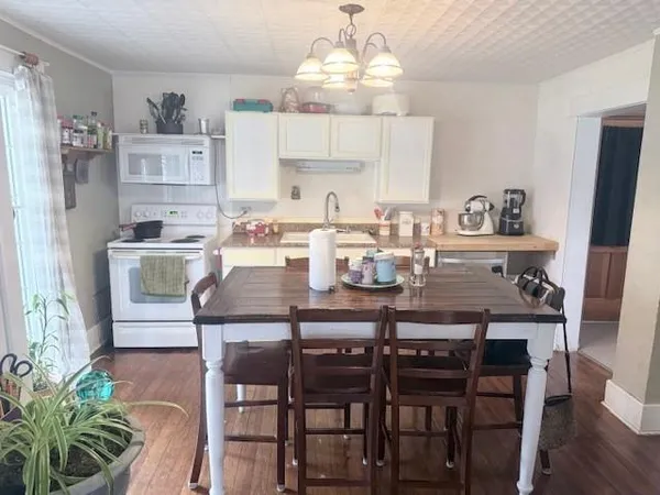 $149,900 | 206 North 8th Street, Savannah, MO 64485