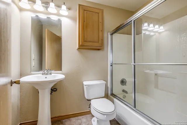 $255,000 | 101 Sylvester Street, Poth, TX 78147