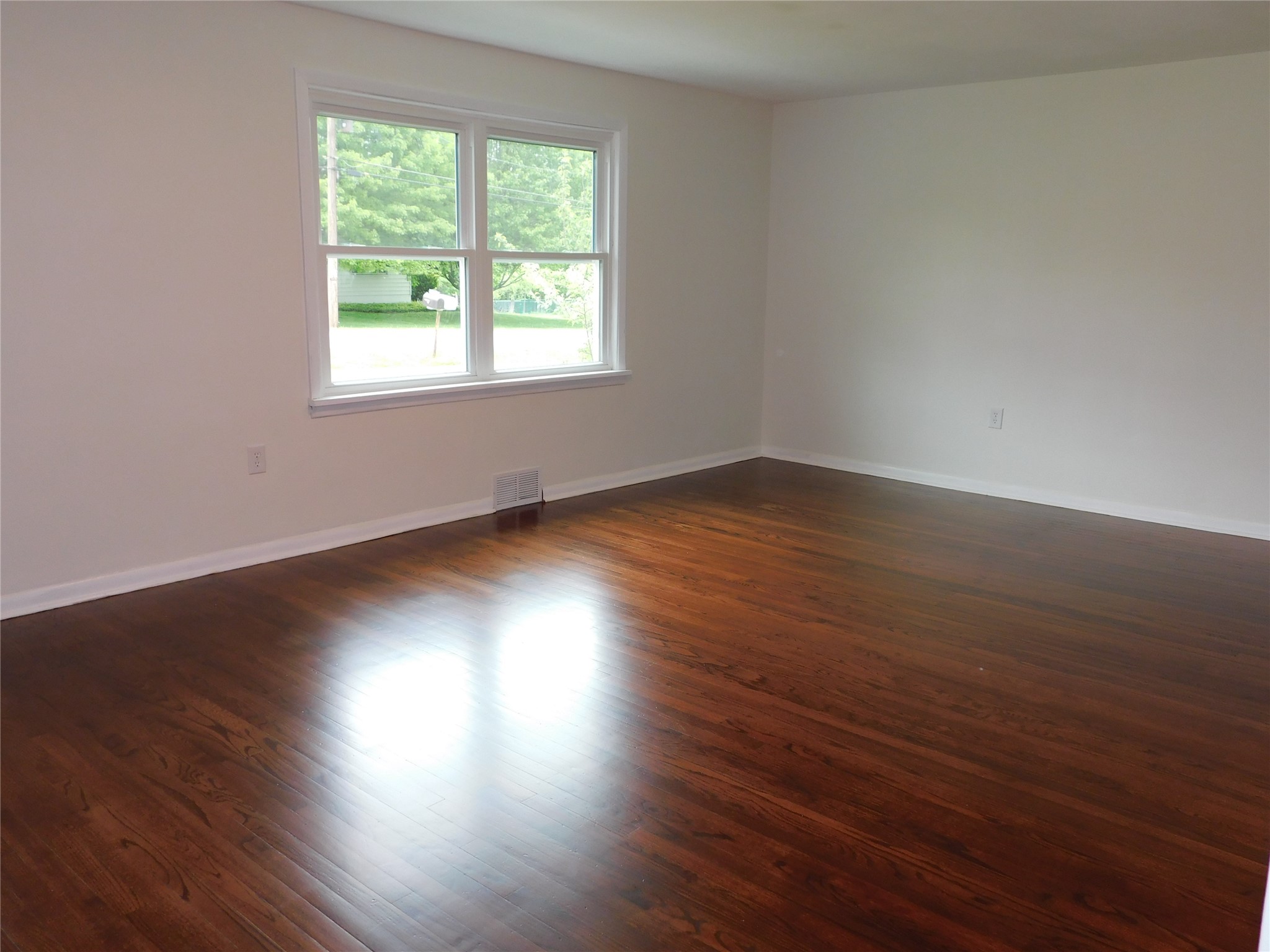 8823 Kirsch Road Erie, PA 16510 - Photo 6 of 19 Gallery Image 6