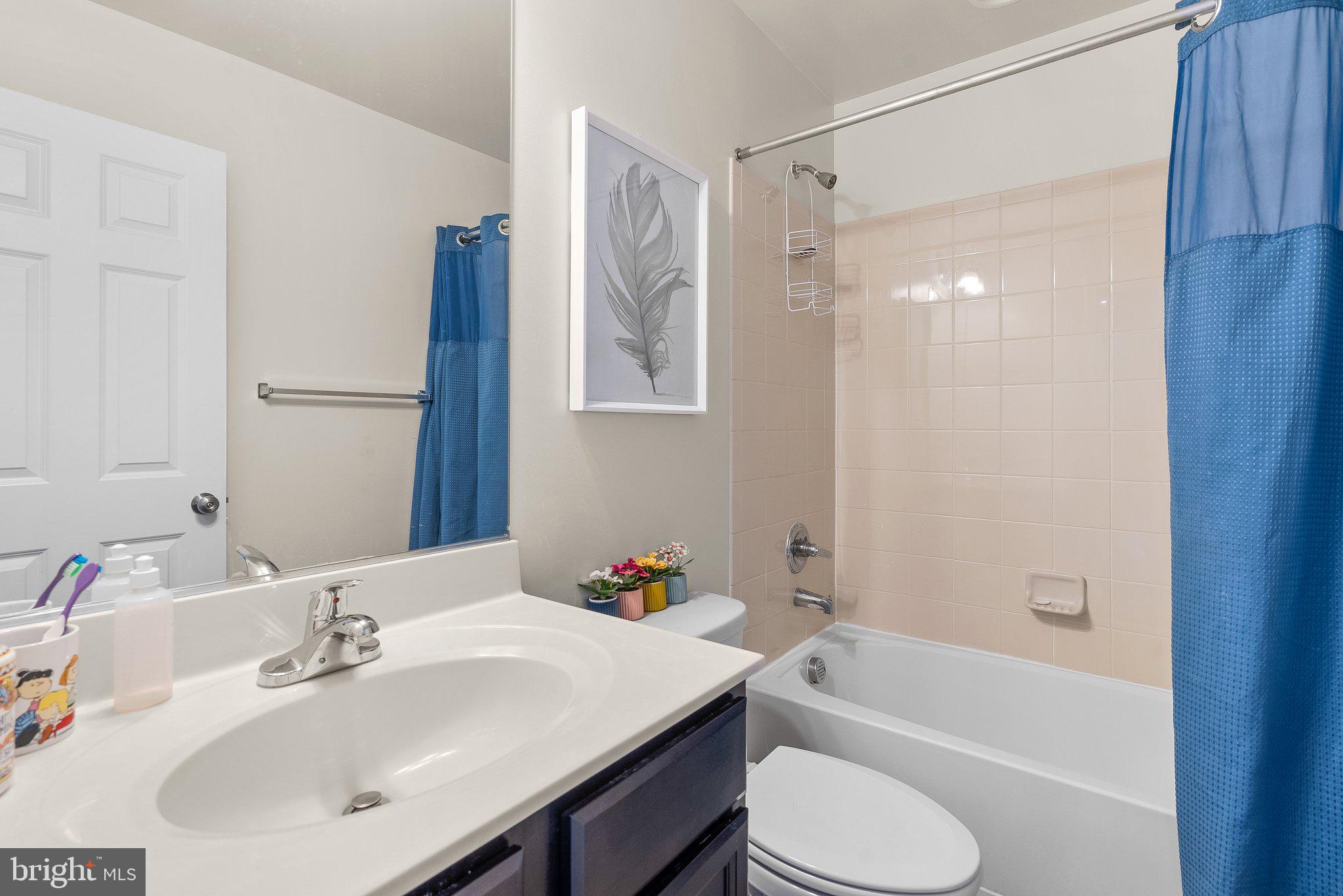 15718 Trolley Lane Silver Spring, MD 20906 - Photo 31 of 41 Upper Level Hall Full Bathroom