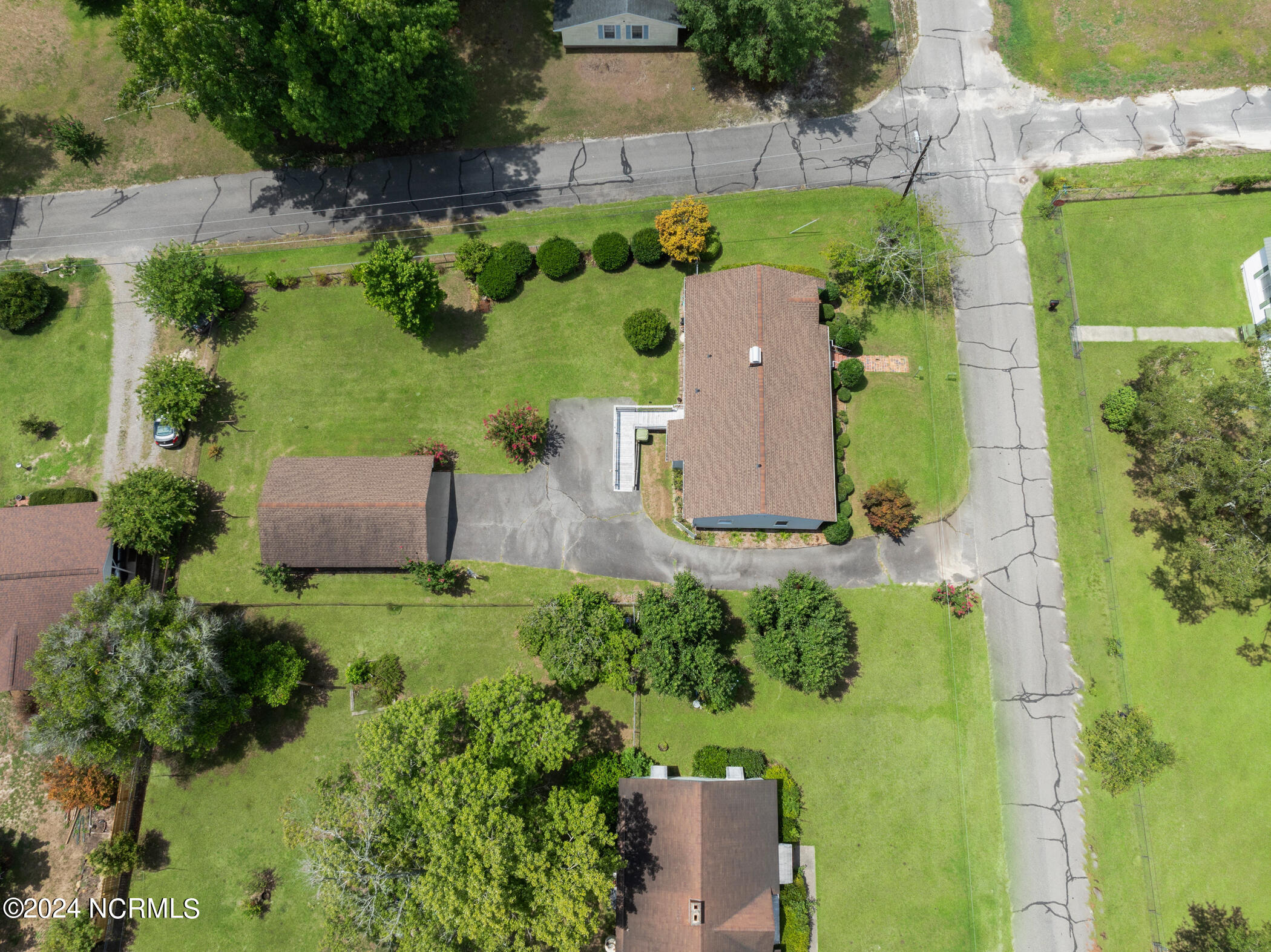 702 Poplar Street Rockingham, NC 28379 - Photo 34 of 36 DJI_0169