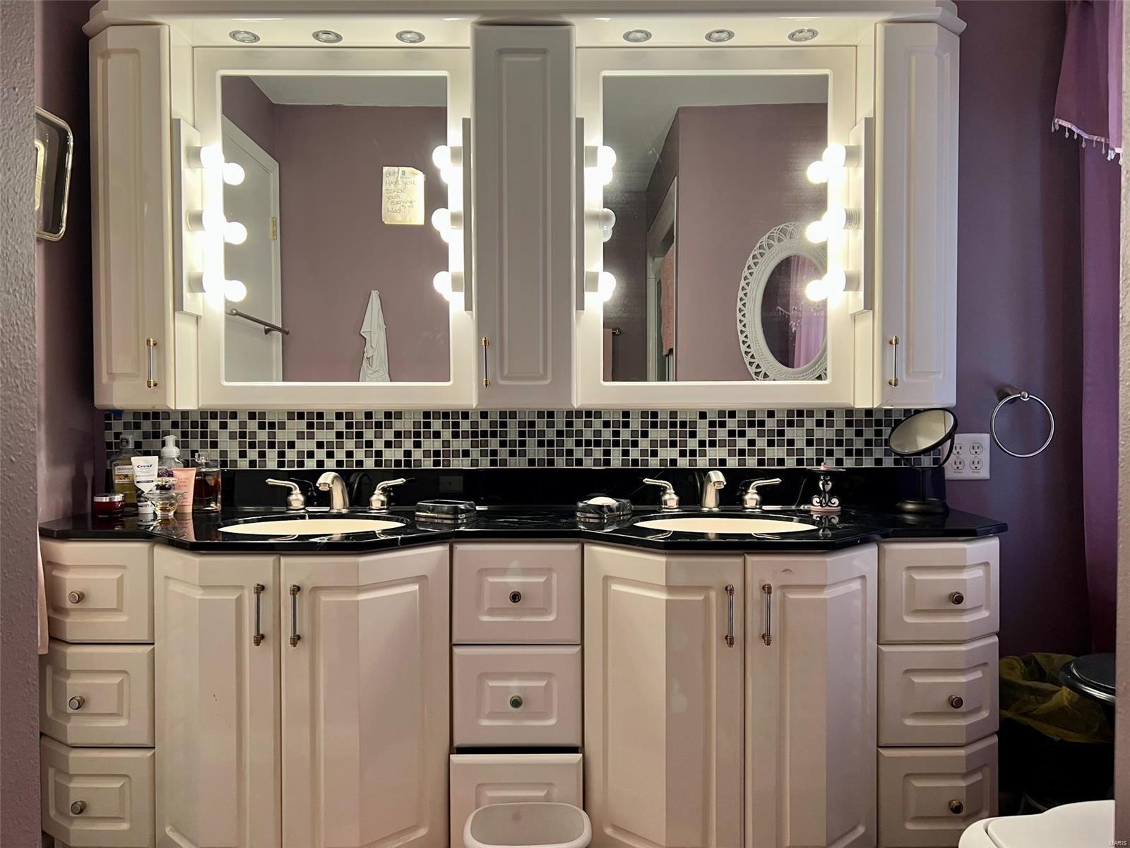 220 South Pine Street St. Elmo, IL 62458 - Photo 12 of 22