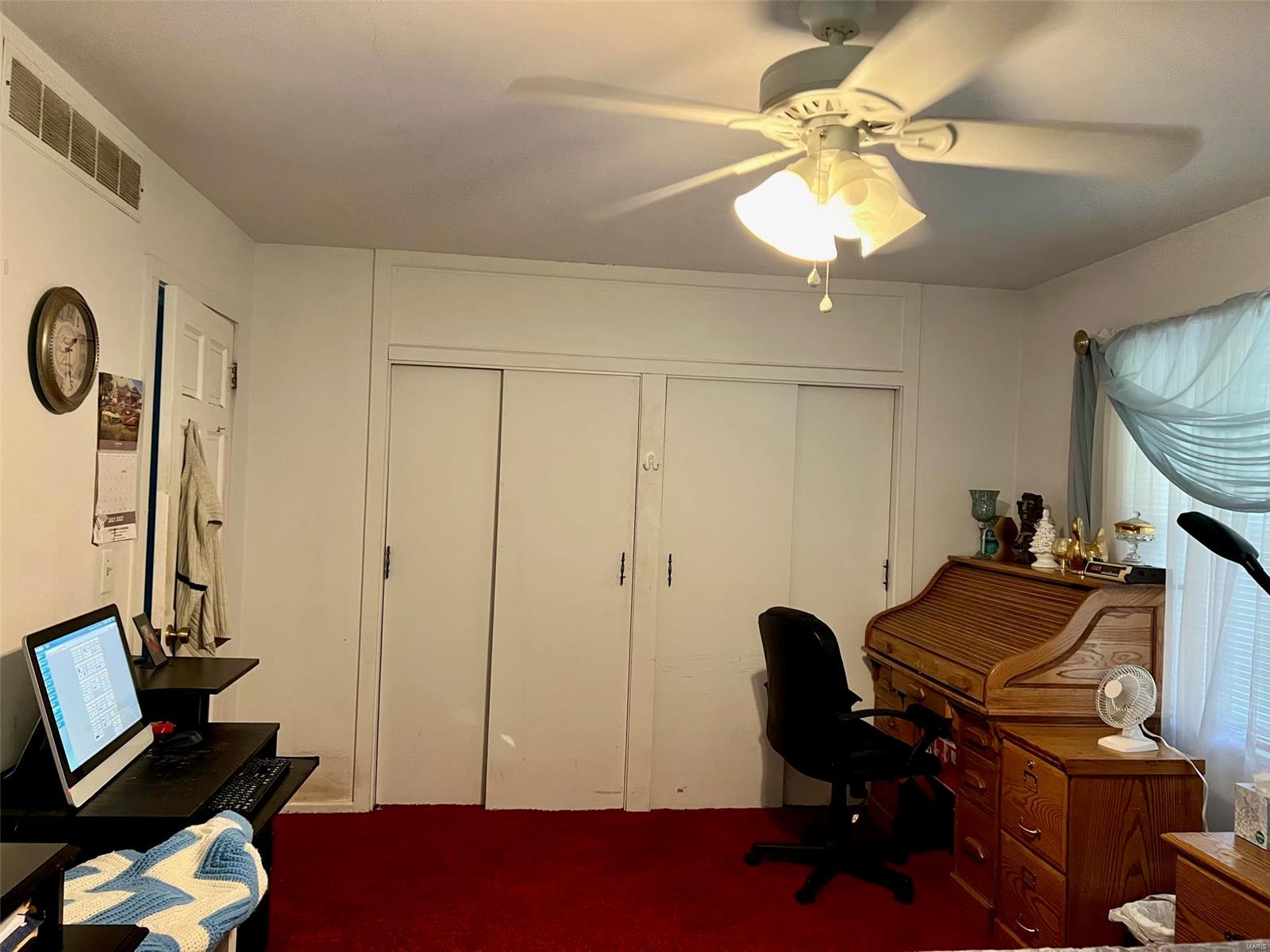 220 South Pine Street St. Elmo, IL 62458 - Photo 10 of 22