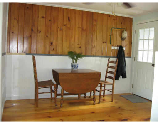 72 Warren Road Brimfield, MA 01010 - Photo 5 of 8