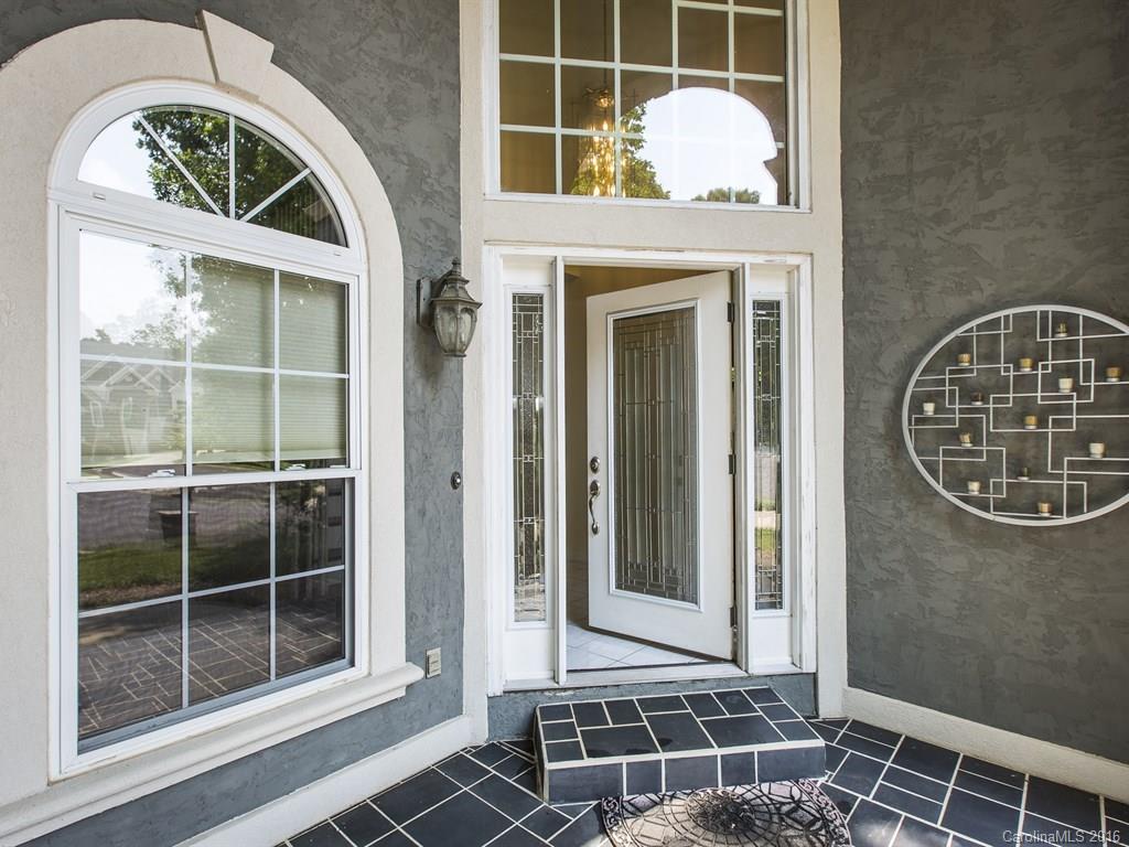 647 Amberly Crossing Fort Mill, SC 29708 - Photo 2 of 24