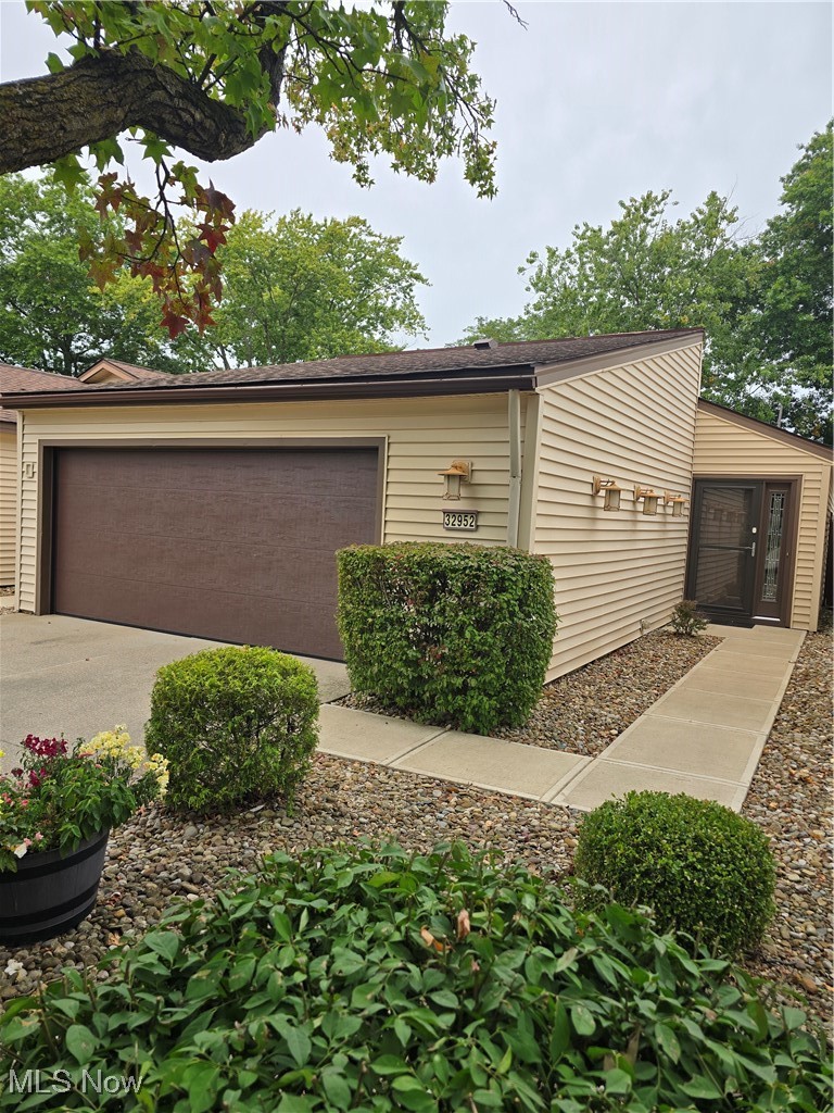 32952 Fern Tree Lane North Ridgeville, OH 44039 - Photo 1 of 31 Gallery Image 1