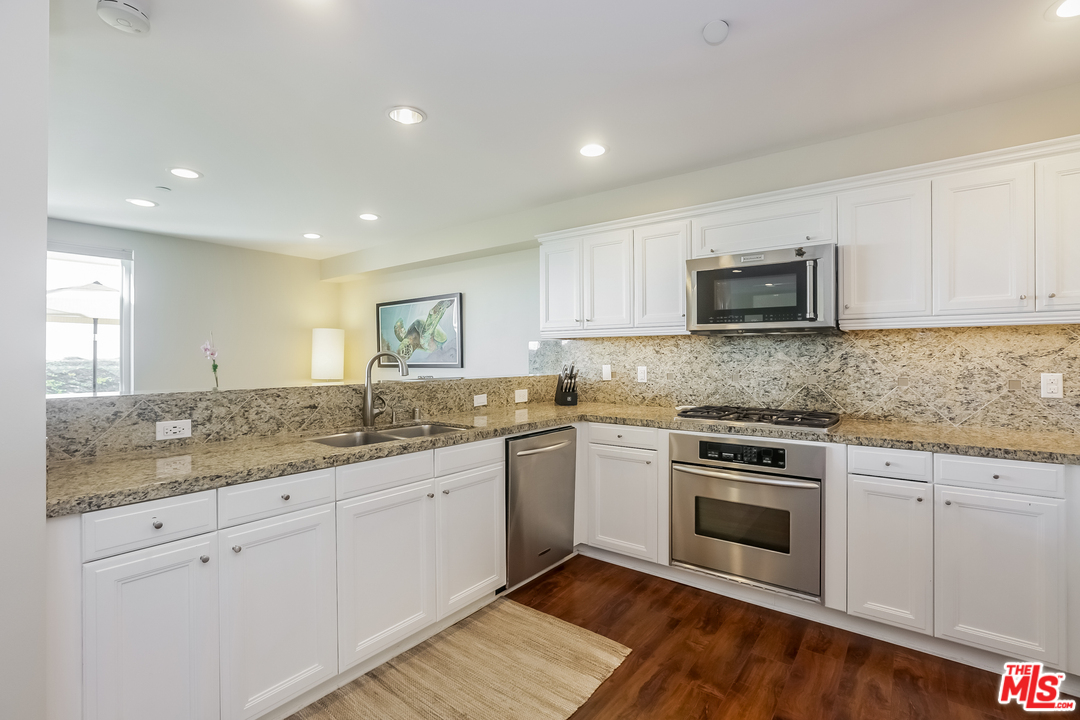 7301 Vista Del Mar, Unit 45 Playa del Rey, CA 90293 - Photo 13 of 37