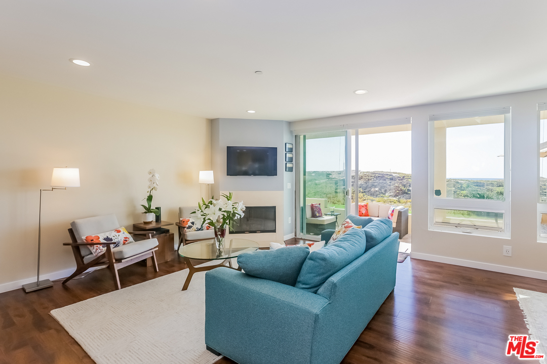 7301 Vista Del Mar, Unit 45 Playa del Rey, CA 90293 - Photo 3 of 37