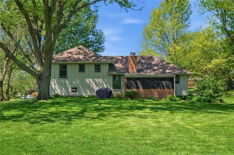 $485,000 | 16537 Glenwood Street, Stilwell, KS 66085