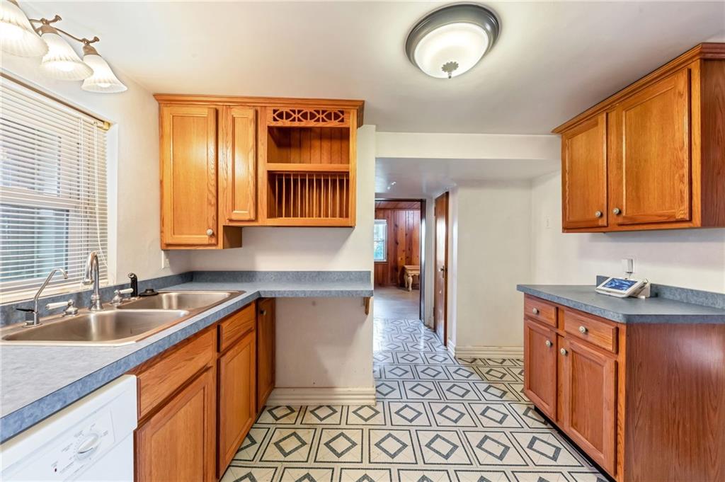 230 Center Grange Road Aliquippa, PA 15001 - Photo 6 of 25 Gallery Image 6