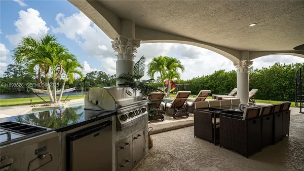 $2,349,000 | 6152 Southwest Banks Street, Palm City, FL 34990