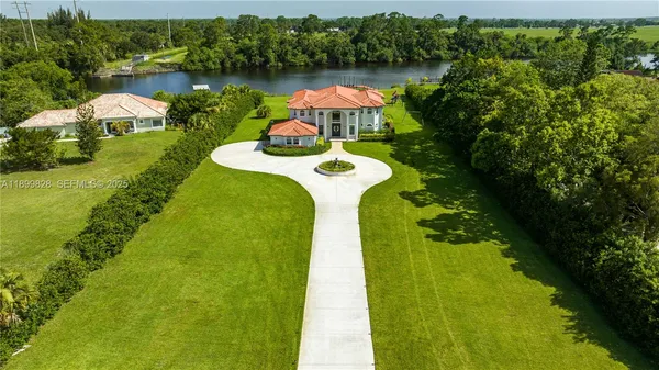 $2,349,000 | 6152 Southwest Banks Street, Palm City, FL 34990