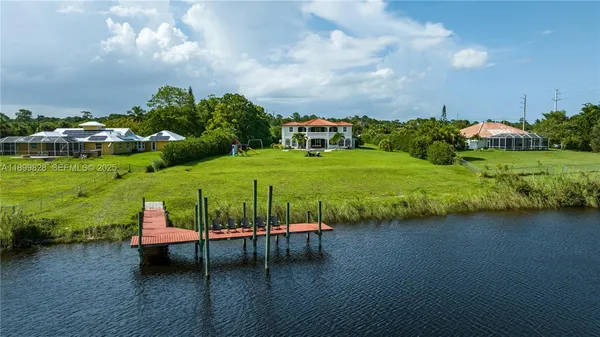 $2,349,000 | 6152 Southwest Banks Street, Palm City, FL 34990