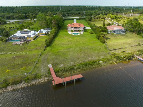$2,349,000 | 6152 Southwest Banks Street, Palm City, FL 34990