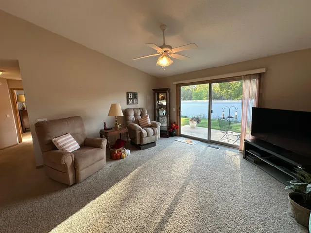 $195,000 | 304 Valley View Drive Southeast, Willmar, MN 56201