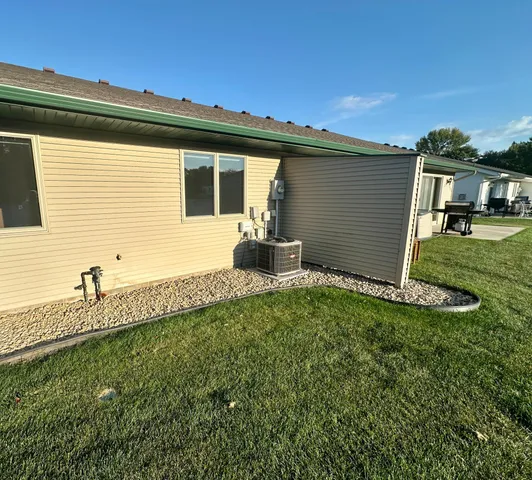$195,000 | 304 Valley View Drive Southeast, Willmar, MN 56201