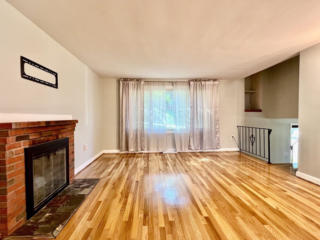 9 Champlain Drive Hudson, MA 01749 - Photo 12 of 19