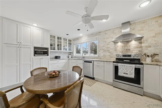 $300,000 | 4139 Wildwood Drive, Clarence, NY 14221