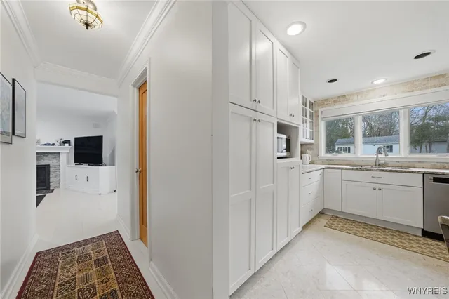 $300,000 | 4139 Wildwood Drive, Clarence, NY 14221