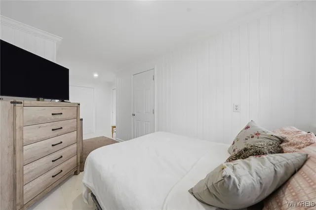 $300,000 | 4139 Wildwood Drive, Clarence, NY 14221