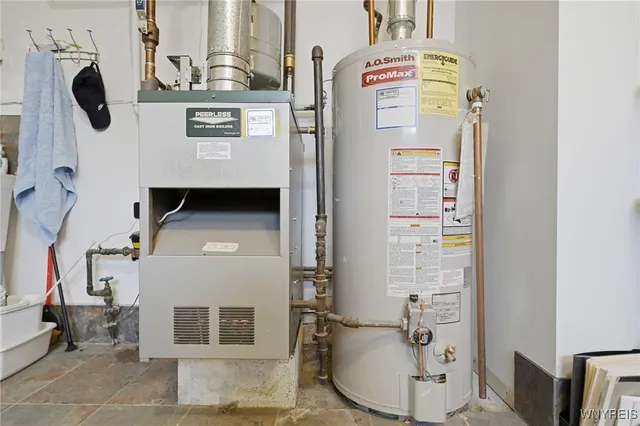 $300,000 | 4139 Wildwood Drive, Clarence, NY 14221