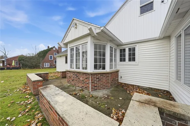 $300,000 | 4139 Wildwood Drive, Clarence, NY 14221