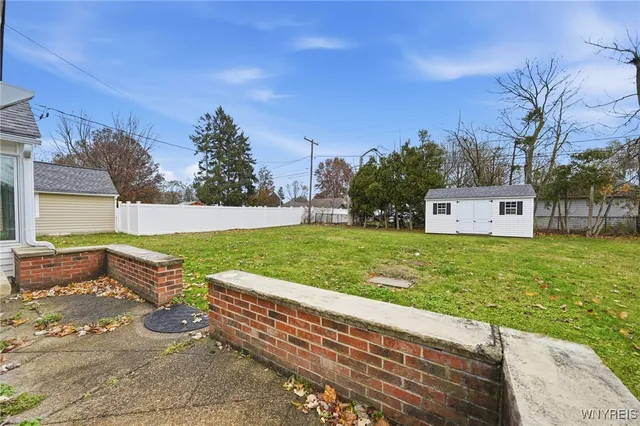 $300,000 | 4139 Wildwood Drive, Clarence, NY 14221