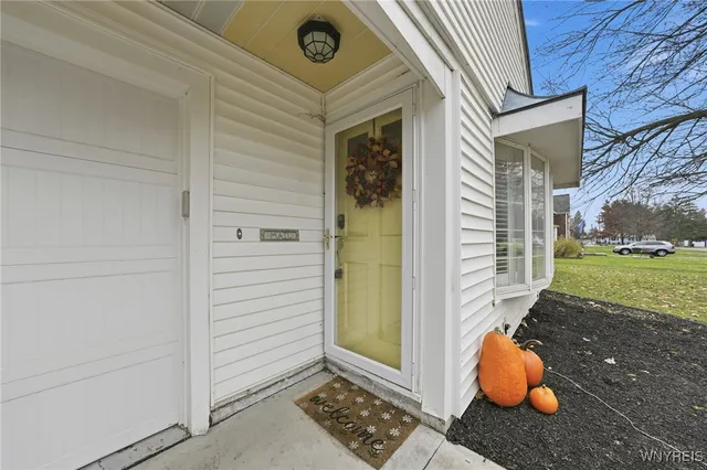 $300,000 | 4139 Wildwood Drive, Clarence, NY 14221