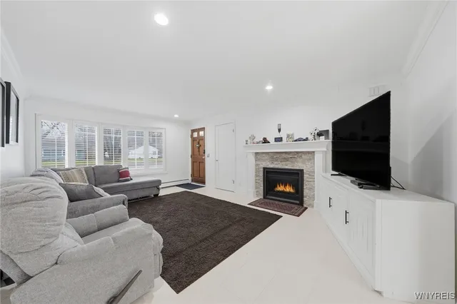 $300,000 | 4139 Wildwood Drive, Clarence, NY 14221