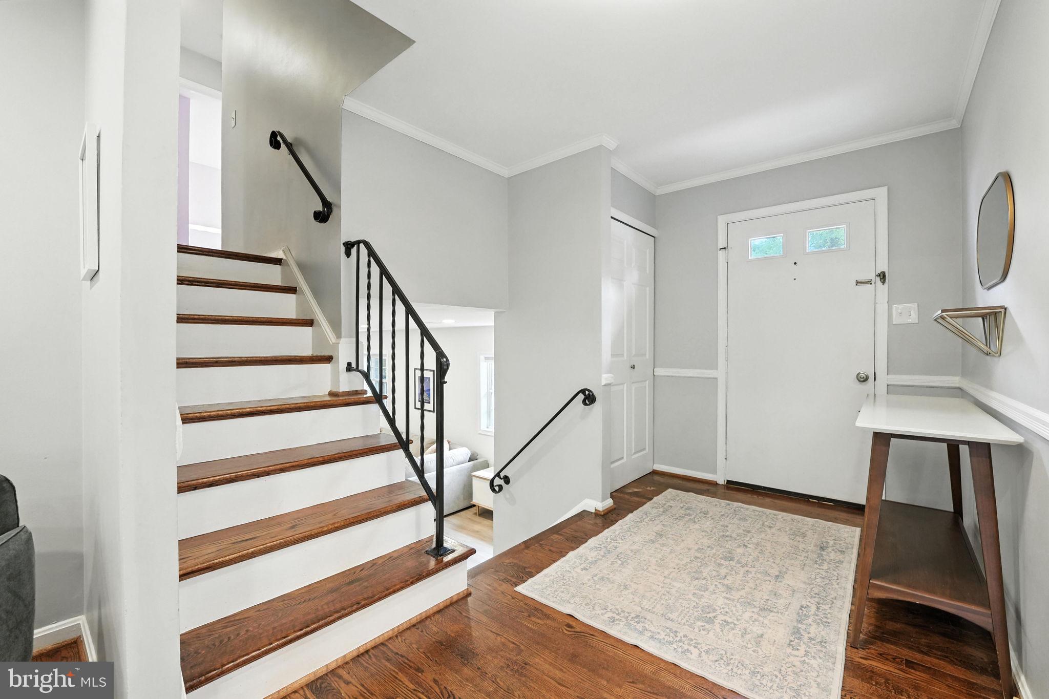9307 Winbourne Road Burke, VA 22015 - Photo 3 of 43 Spacious entry