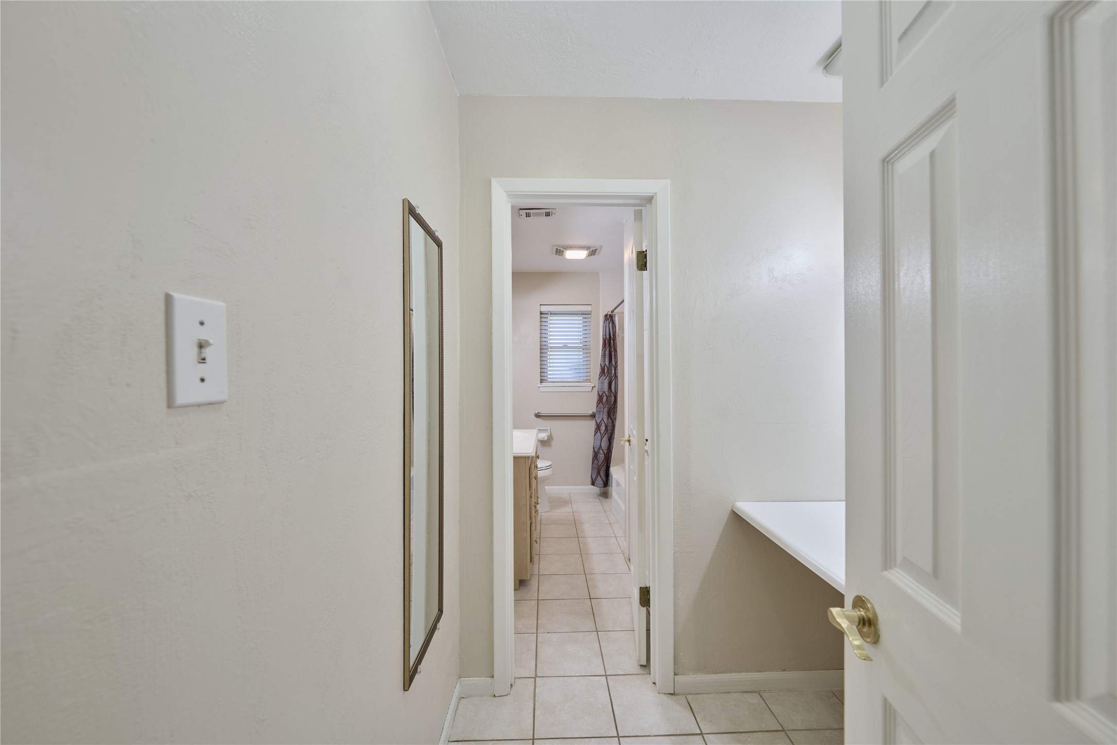 21807 Greengate Drive Spring, TX 77388 - Photo 17 of 44 Guest bathroom