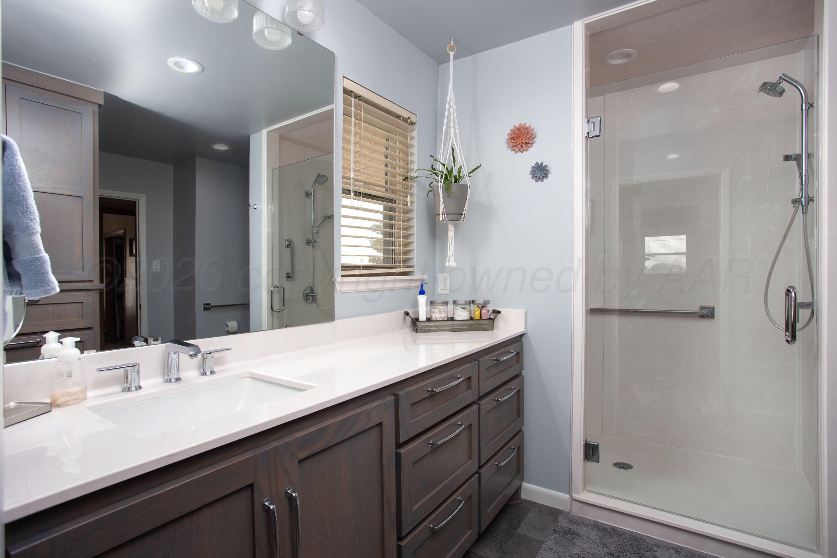 5003 Klinke Road Amarillo, TX 79108 - Photo 15 of 35 Remodeled primary bathroom